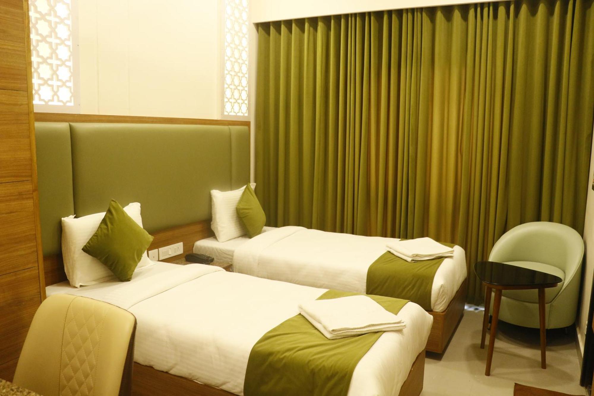 Hotel Cosmo Grande Chennai Exterior foto